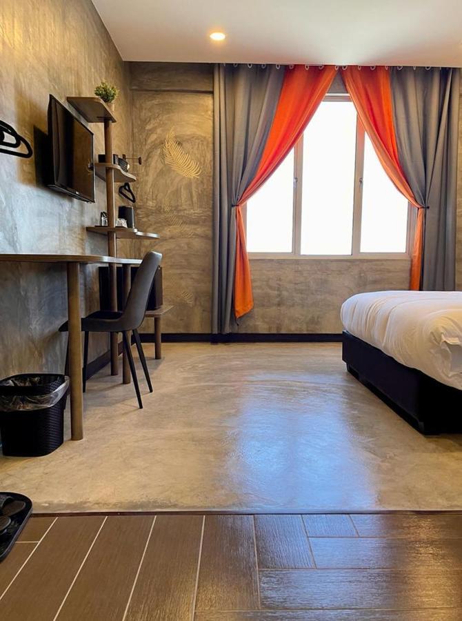 Sri Indar Hotel & Suites Parit Buntar Eksteriør bilde