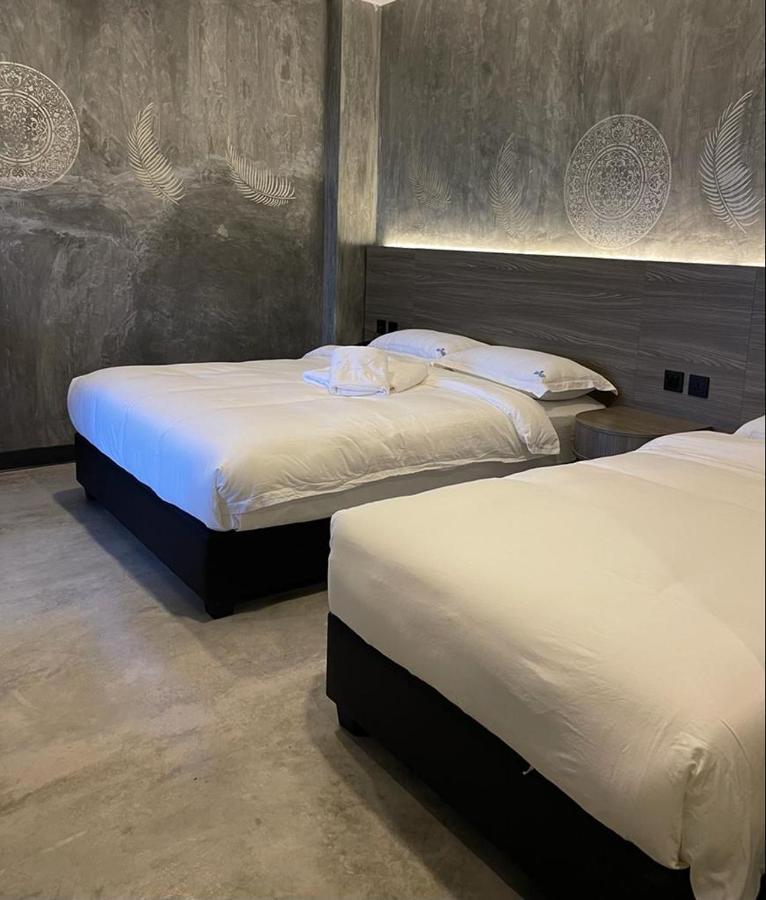Sri Indar Hotel & Suites Parit Buntar Eksteriør bilde