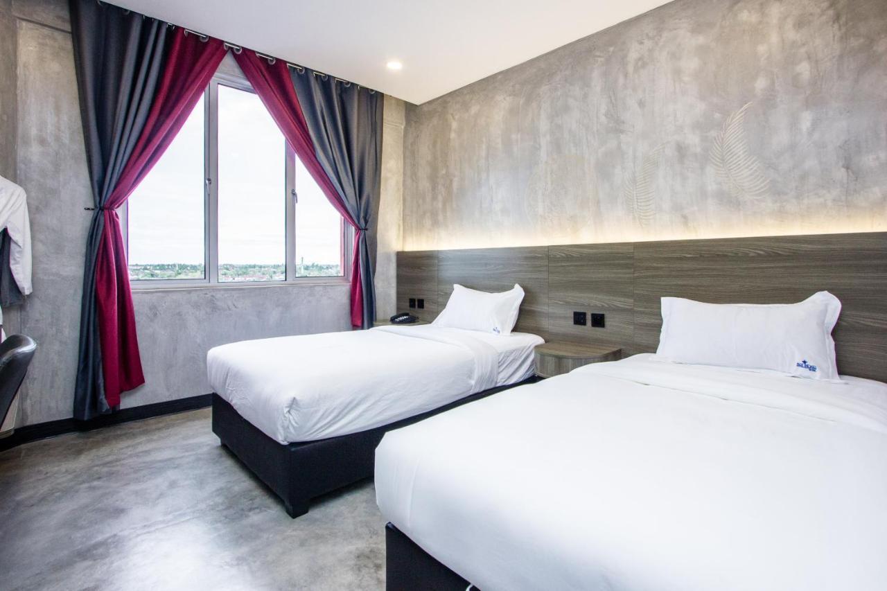 Sri Indar Hotel & Suites Parit Buntar Eksteriør bilde